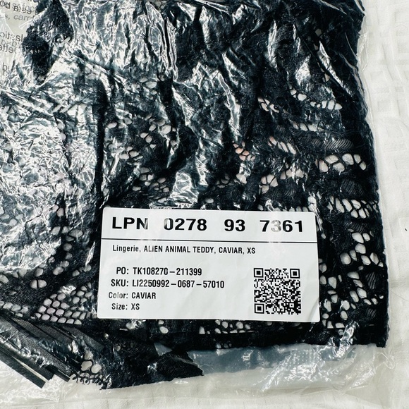 Savage X Fenty Black Caviar Alien Animal Lace Teddy NWT XS - Picture 16 of 16